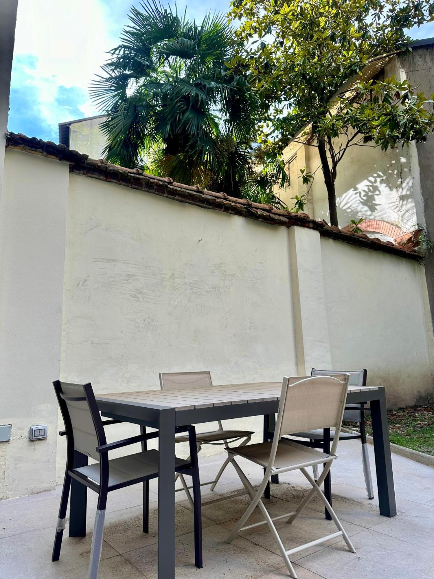 Lr Deluxe Apartments - Porta Venezia - Bilocale Con Giardino Privato ミラノ エクステリア 写真