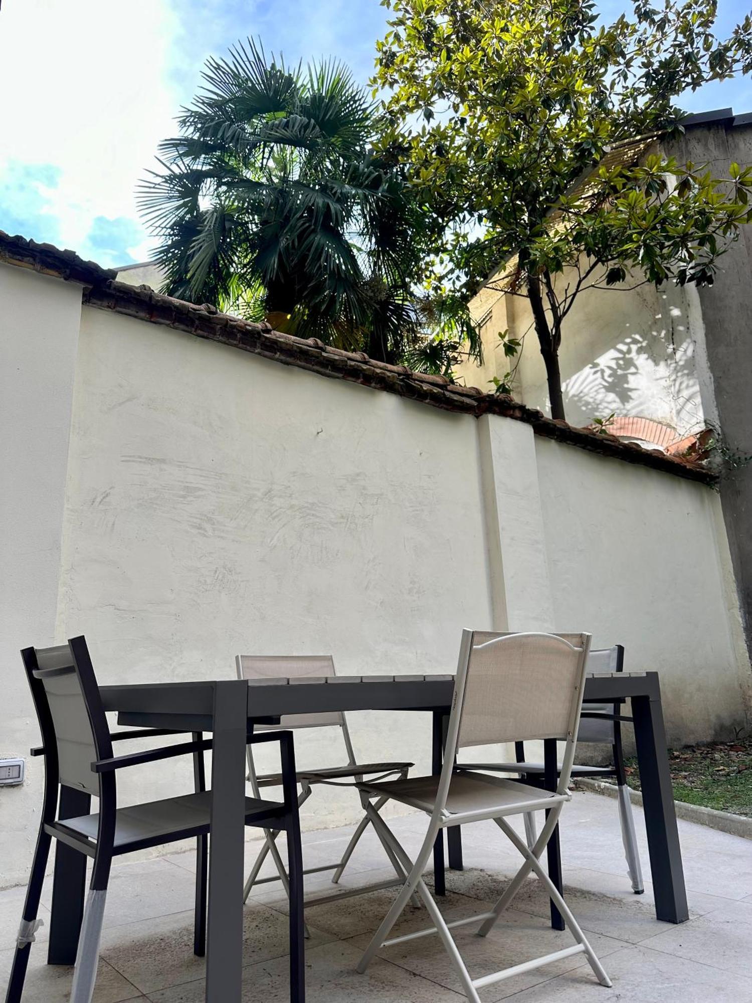 Lr Deluxe Apartments - Porta Venezia - Bilocale Con Giardino Privato ミラノ エクステリア 写真